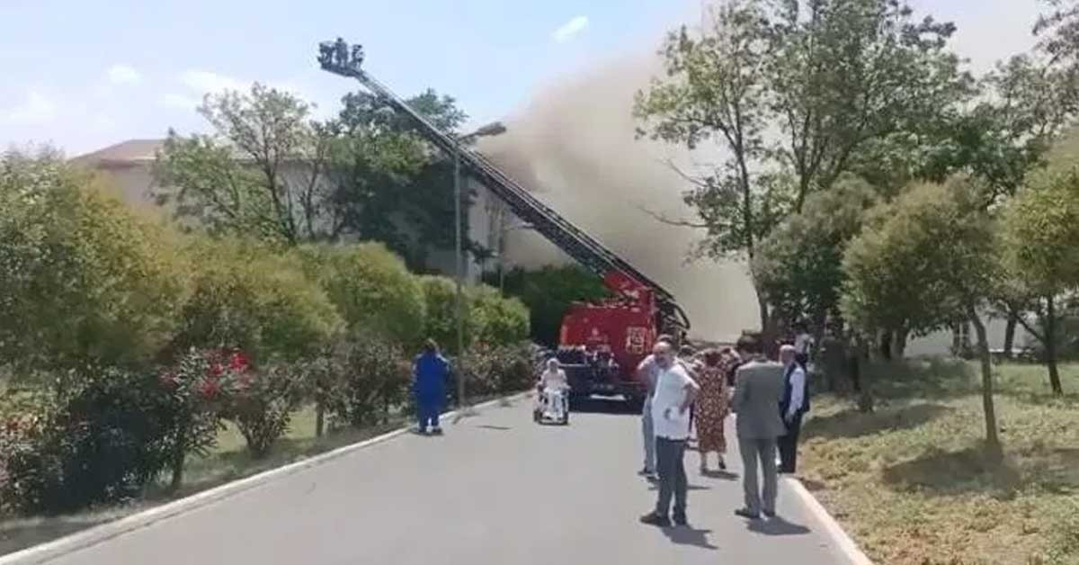 Hastalar kucakta çıkartılıyor