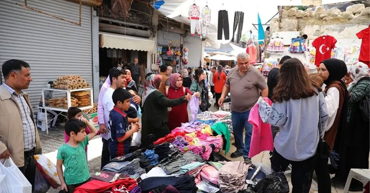 Hatay Uzun Çarşı'da bayram telaşı Hatay Uzun Çarşı'da bayram telaşı