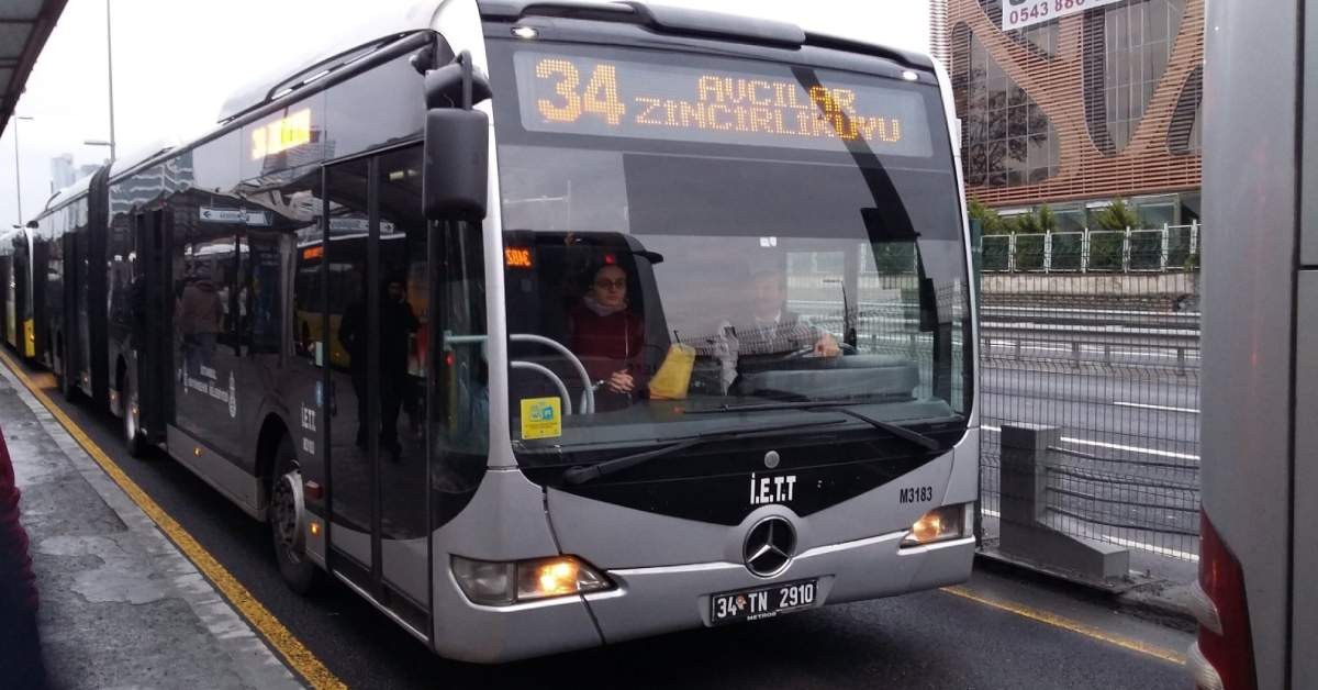 İBB Söğütlüçeşme Metrobüs