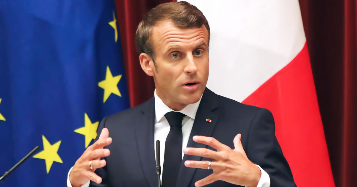 İran ve İsrail arasındaki atışma dünyadaki tüm dengeleri değiştirdi. İngiltere’den kınama mesajları gelirken, Fransa’dan da açıklama geldi. Cumhurbaşkanı Emmanuel Macron, İsrail’e hava saldırısında bulunan İran’a ait dronları Ürdün hava sahasında vurarak engellediklerini bilgisini paylaştı.