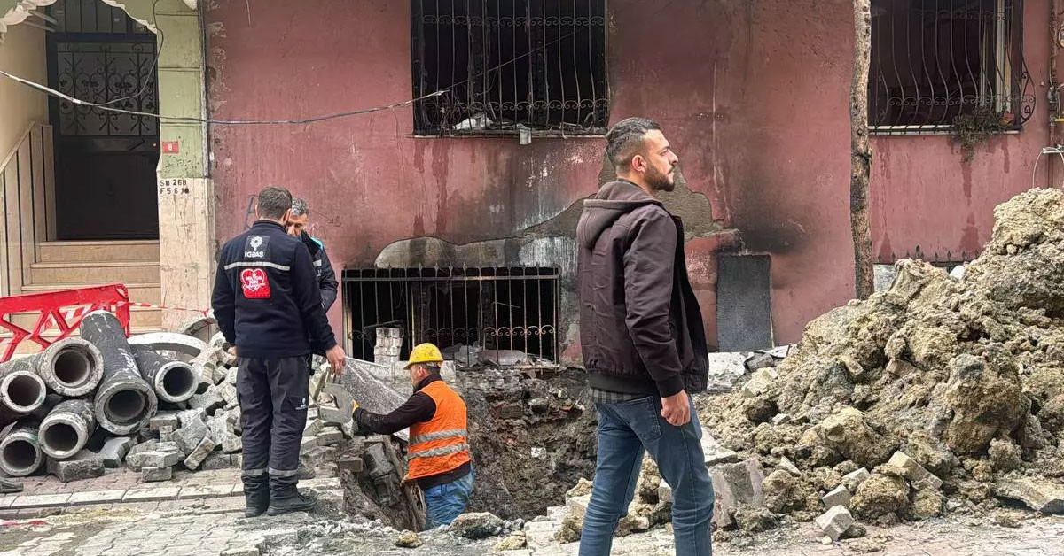 İSKİ ekipleri çalışması sırasında Esenyurt'ta yangın çıktı