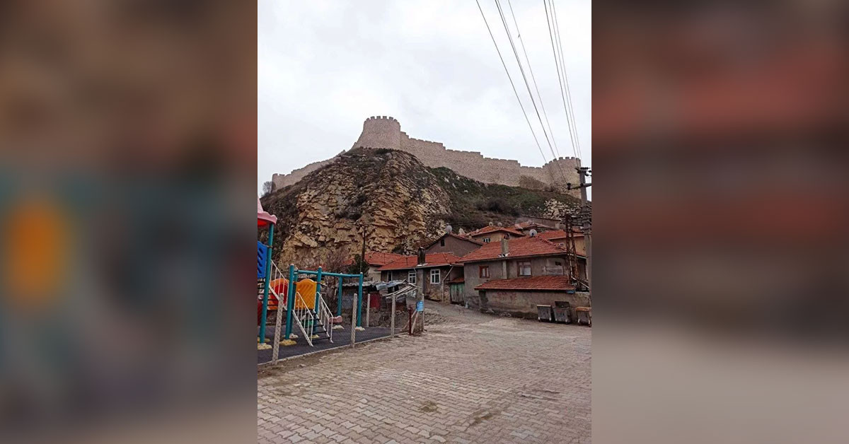 İskilip kalesinde bayrak dikmek için yapılan kazıda tarihi eser bulundu! Gören herkes şaşkına döndü