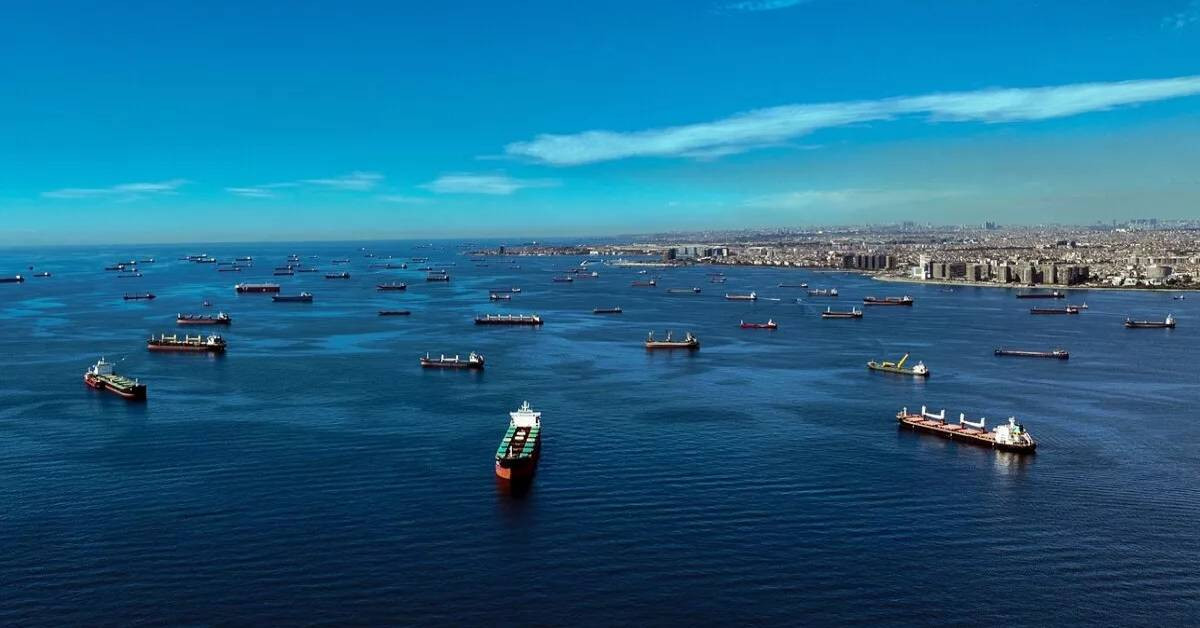 İstanbul Boğazı Gemi Kuyruğu İstanbul Boğazı Gemi Kuyruğu