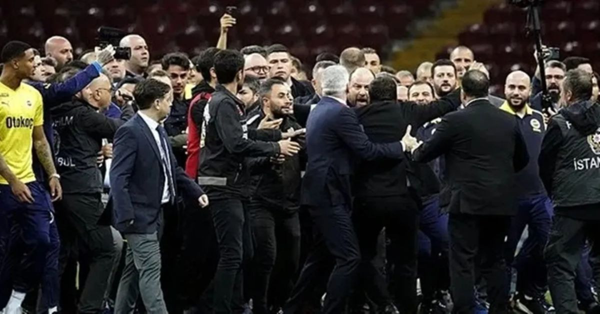 İstanbul Valiliği’nden Galatasaray Fenerbahçe derbisi açıklaması: 5 kişi hakkında adli işlem başlatıldı