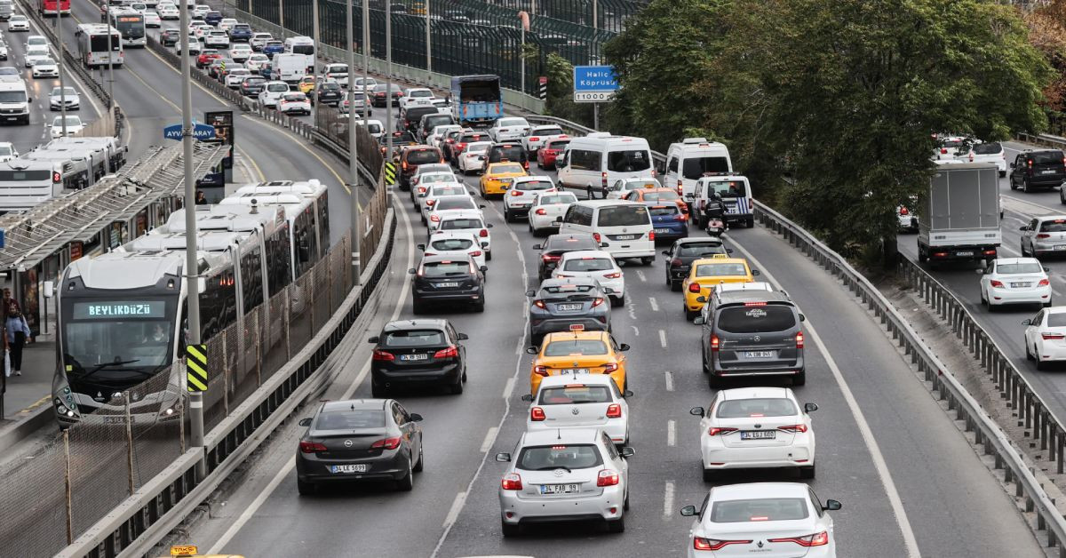İstanbullular dikkat:  Bazı yollar trafiğe kapatıldı