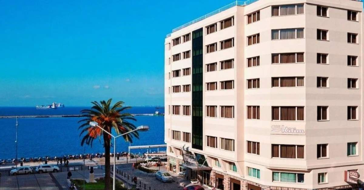 İzmir'de Depremzedeler Tahliye Edildi
