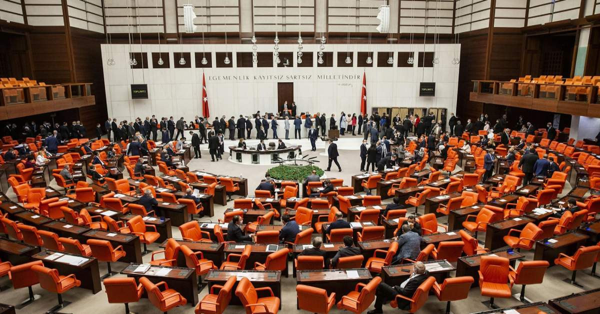 Kabine'de 16 Üye Milletvekili Oldu