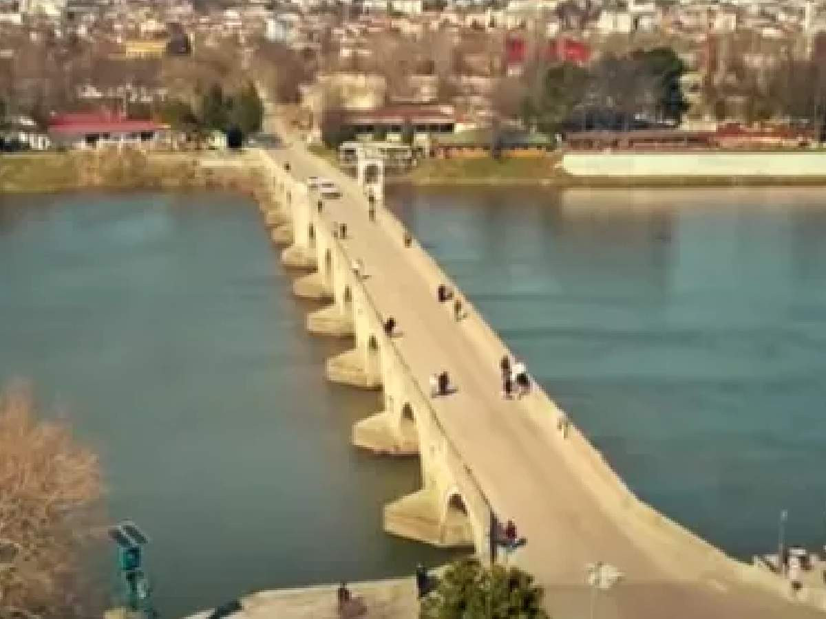 Kara Tahta dizisindeki köprü nerede?