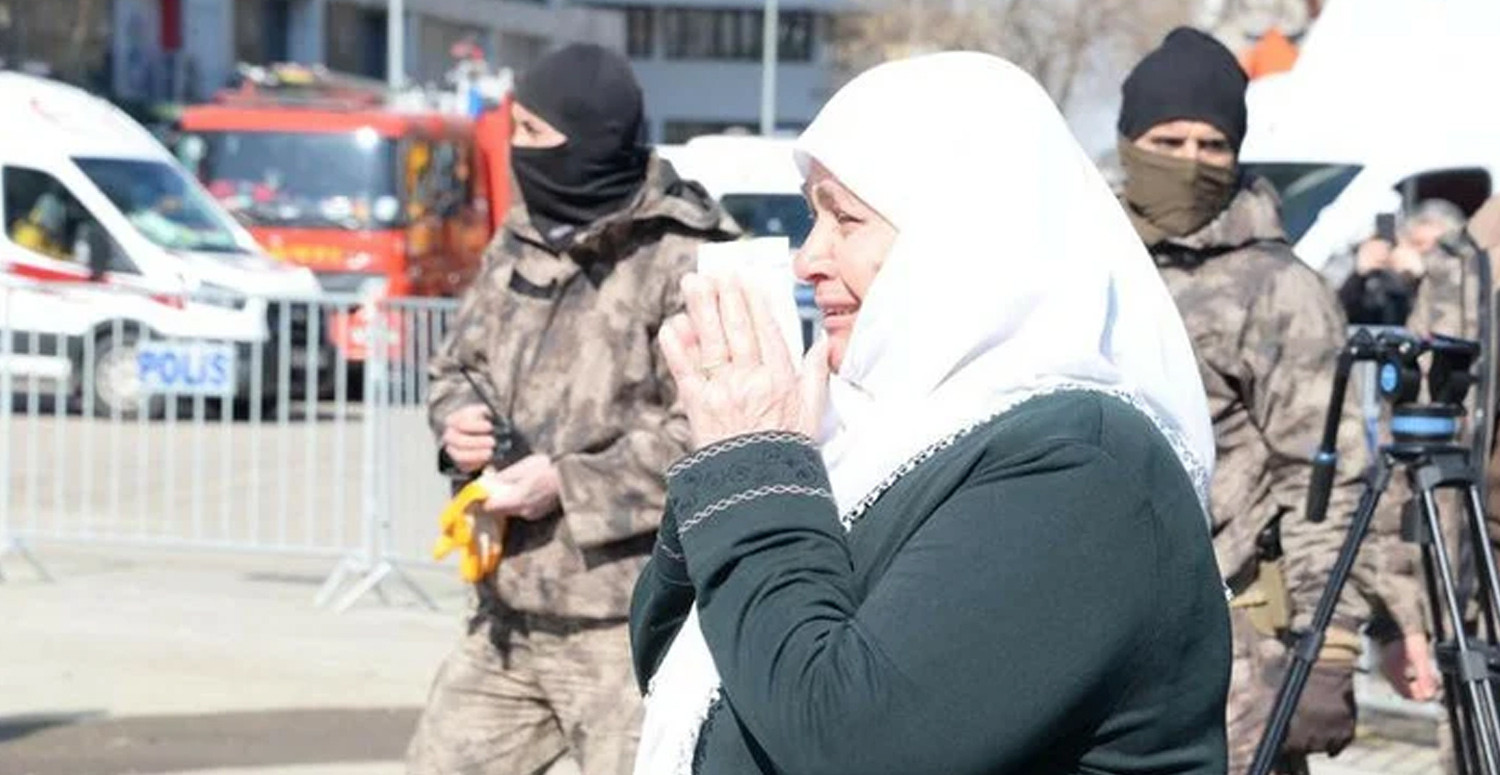 Kendisini kurtaran polisle buluştu