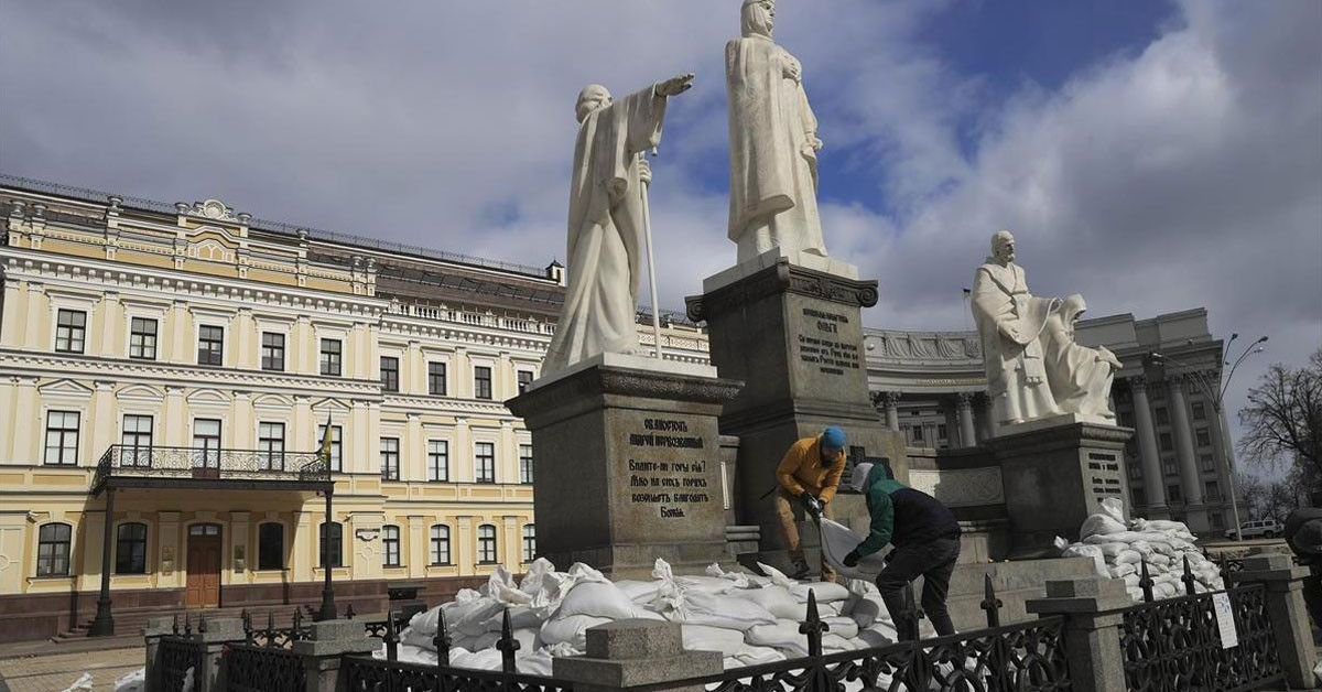 Kiev Prensesi Olga’nın Heykeli