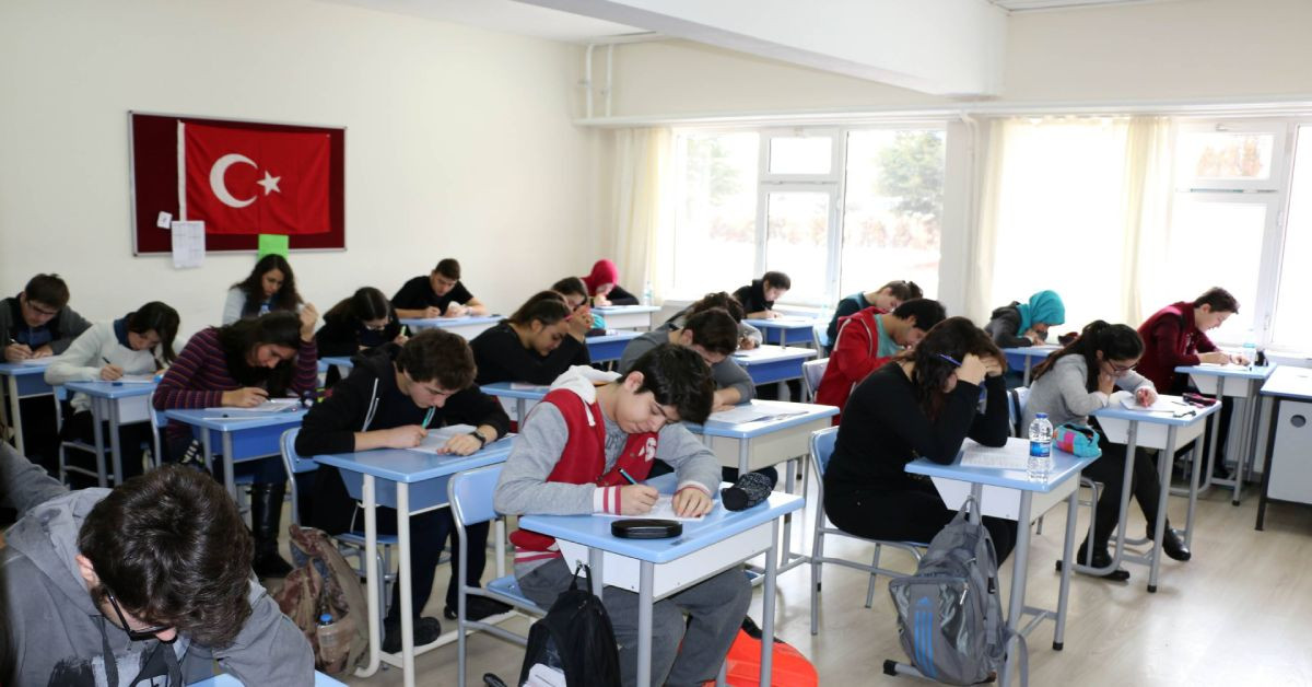 LGS sonuçları belli oldu fiyatlar uçuşa geçti: Özel okullardan ücretlere fahiş zam