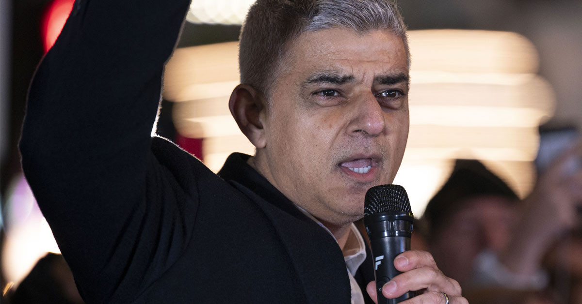 Londra sokakları ramazan için süslendi