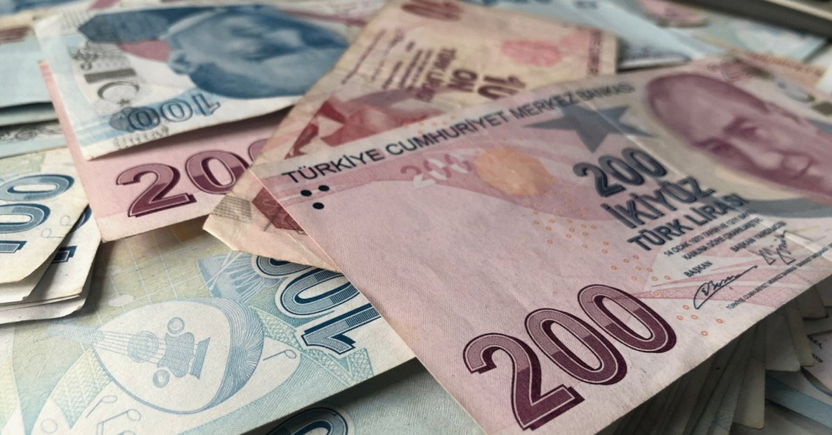Memur ve emekli maaş zammına enflasyon ayarı: İşte kalem kalem yeni maaşlar Memur ve emekli maaş zammına enflasyon ayarı: İşte kalem kalem yeni maaşlar