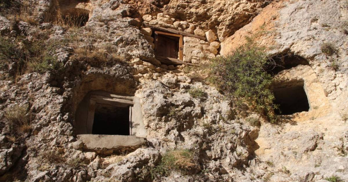 Mersin Mut Tarihi Yapı