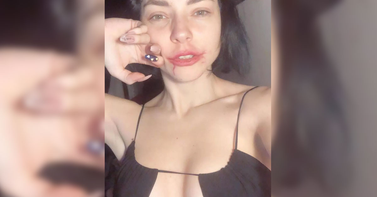 Merve Boluğur'dan dekolteli paylaşım