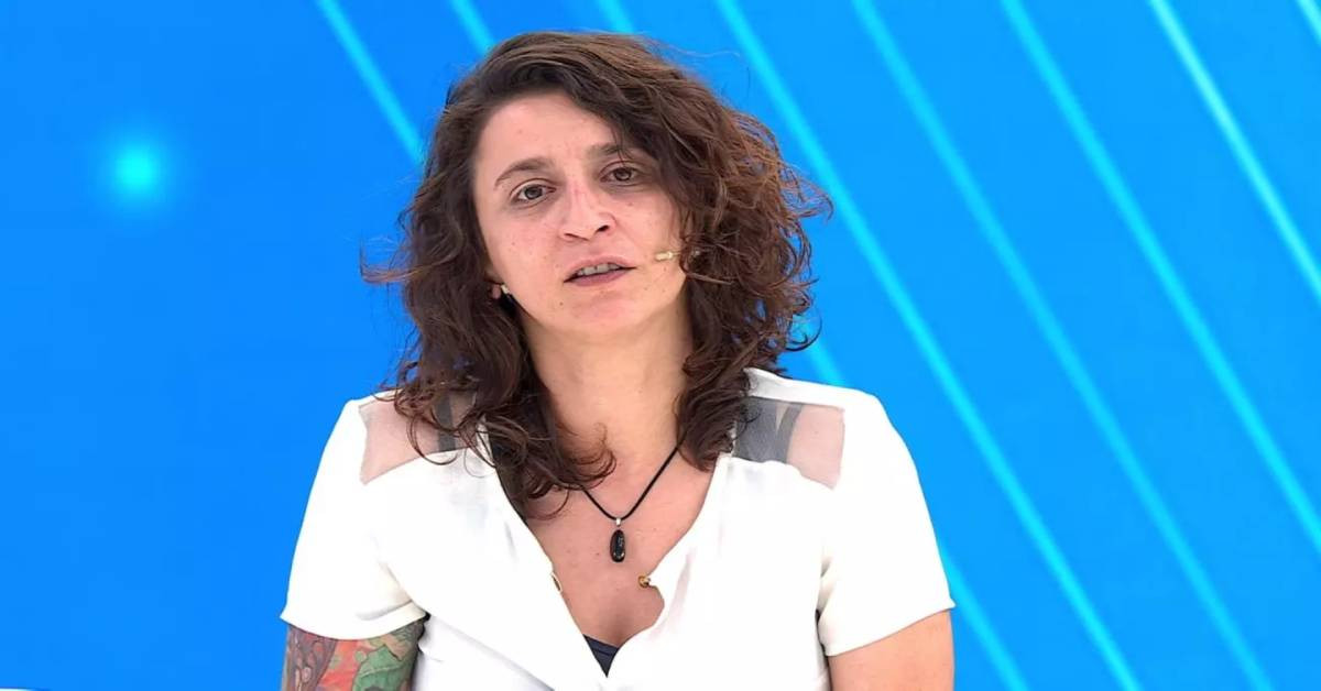 Metin Akpınar’ın kızı Duygu Akpınar konuştu: Annesinin mektubunu bir gazeteci engelledi