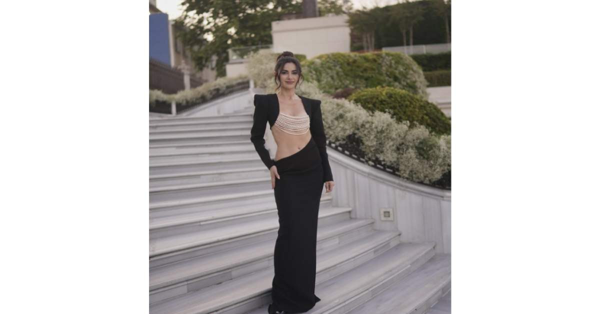 Nesrin Cavadzade Nesrin Cavadzade