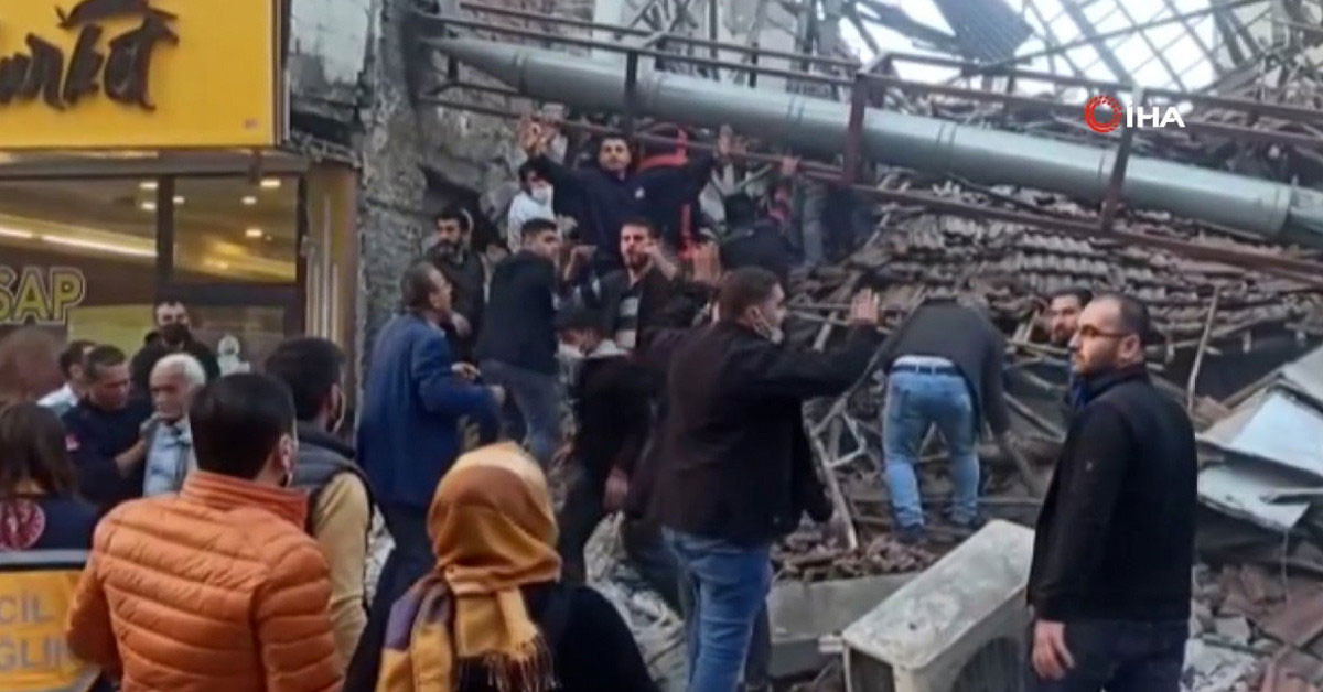 Malatya'da bina çöktü