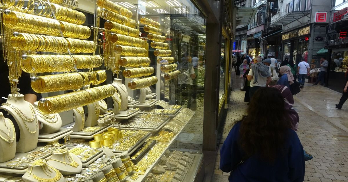 Piyasalar hareketlendi: Altın fiyatları haftaya nasıl başladı?