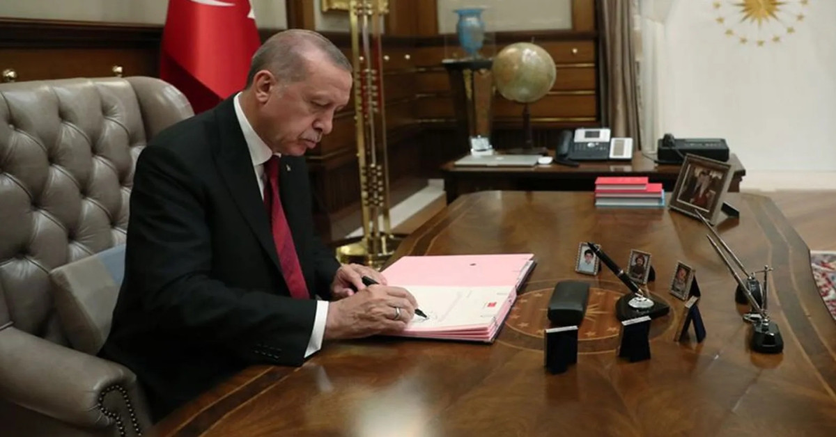 Resmi Gazete’de üst düzey atamalar: Sağlık Bakanlığı kurmayları değişti! 11 üniversiteye rektör atandı