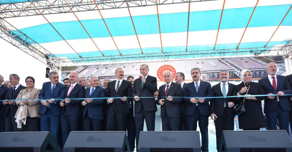Rize-Artvin Havalimanı Cumhurbaşkanı Recep Tayyip Erdoğan'ın katılımıyla açıldı! Rize-Artvin Havalimanı Cumhurbaşkanı Recep Tayyip Erdoğan'ın katılımıyla açıldı!