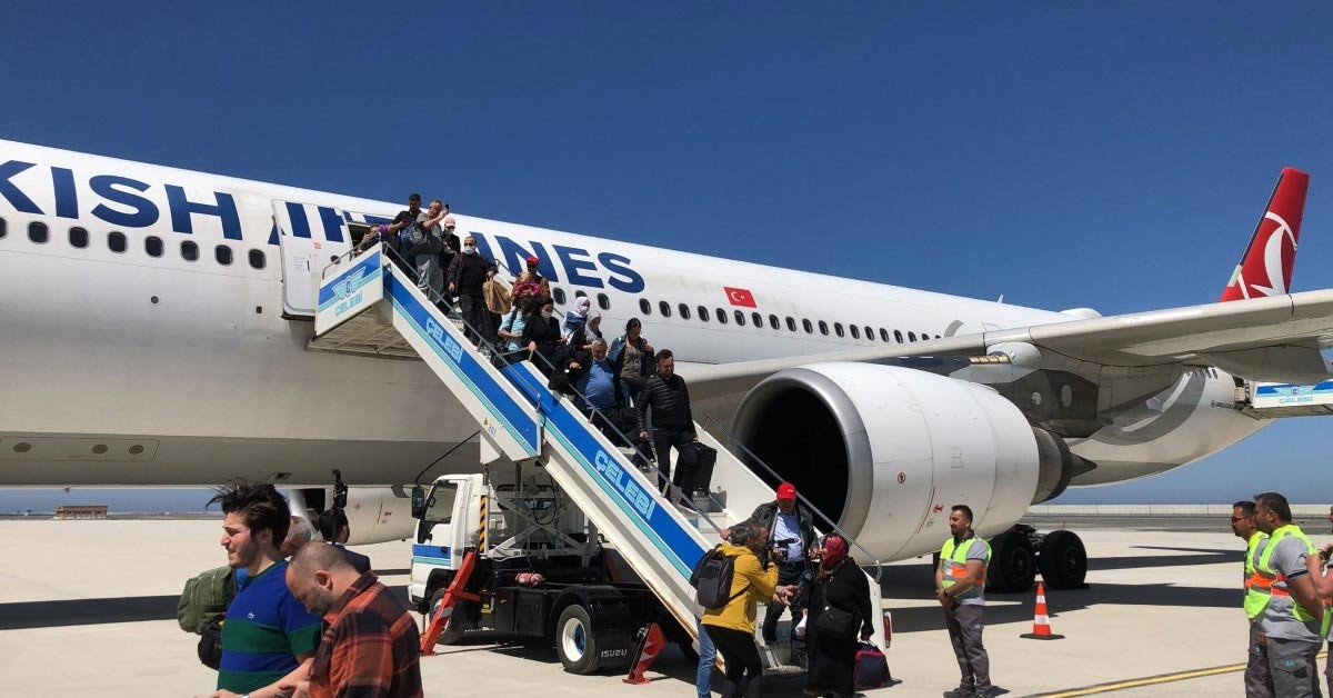 Rize'ye İlk Uçak İniş Yaptı