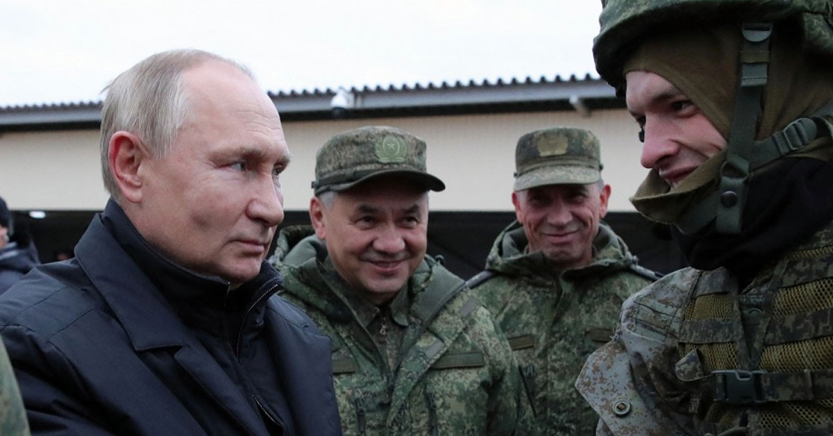 Rusya'da sandık başı anketine göre Vladimir Putin, yüzde 87'nin üzerinde oy oranıyla yeniden devlet başkanı seçildi. Rusya'da sandık başı anketine göre Vladimir Putin, yüzde 87'nin üzerinde oy oranıyla yeniden devlet başkanı seçildi.