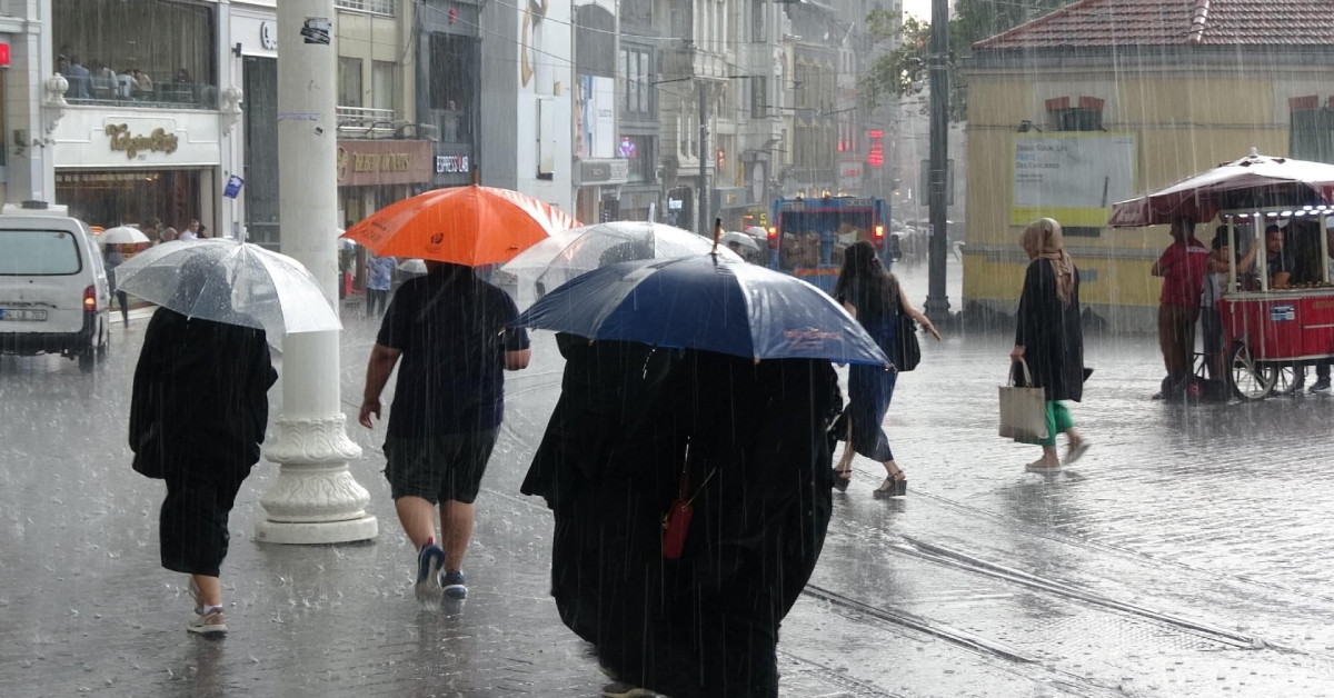 Sağanak yağış Cuma’ya kadar etkili olacak: Meteoroloji bölge bölge açıkladı Sağanak yağış Cuma’ya kadar etkili olacak: Meteoroloji bölge bölge açıkladı
