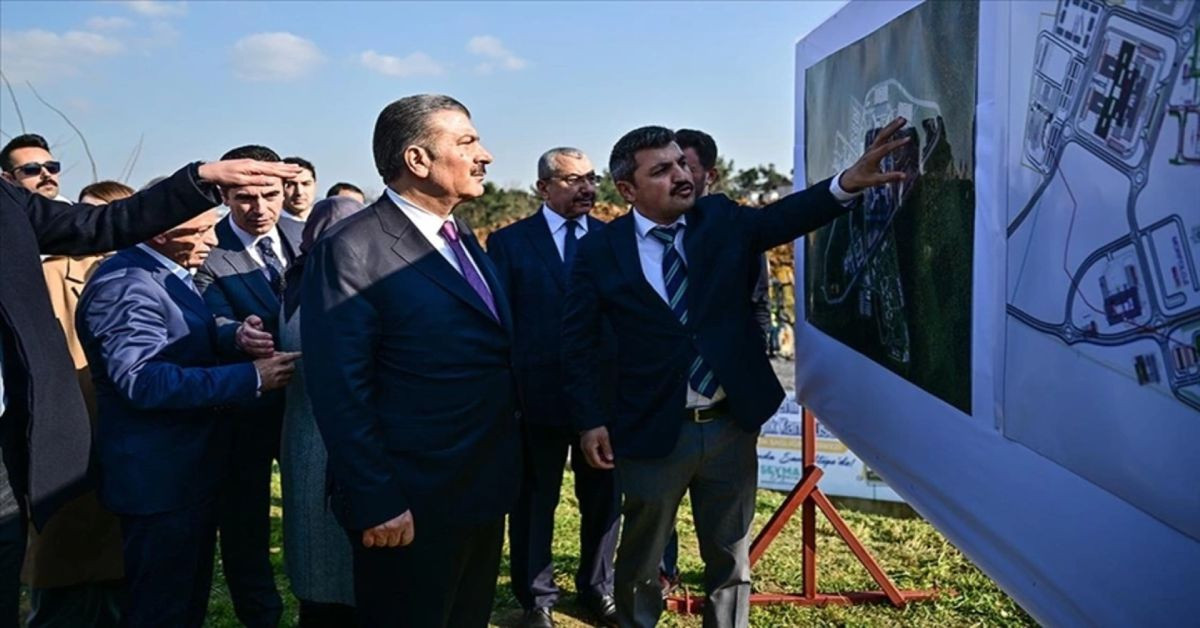 Sağlık Bakanı Fahrettin Koca duyurdu: Türkiye’nin en büyük şehir hastanesi olacak