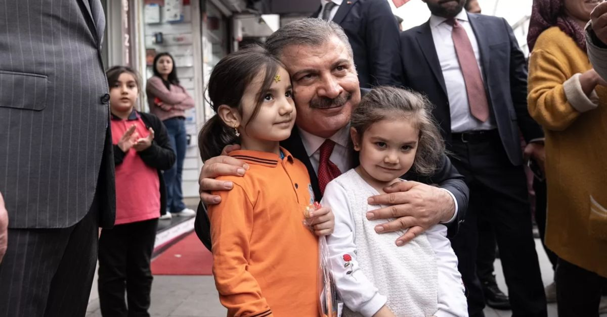 Sağlık Bakanı Fahrettin Koca’dan İstanbul müjdesi: ‘Zeytinburnu’nda 1000 yataklı hastane açılacak’ Sağlık Bakanı Fahrettin Koca’dan İstanbul müjdesi: ‘Zeytinburnu’nda 1000 yataklı hastane açılacak’