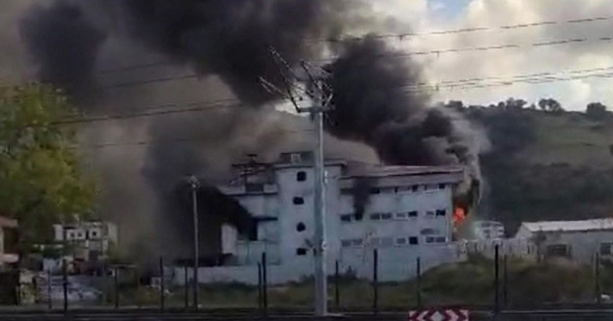 Samsun’da fabrika yangını: Alevler giderek büyüyor