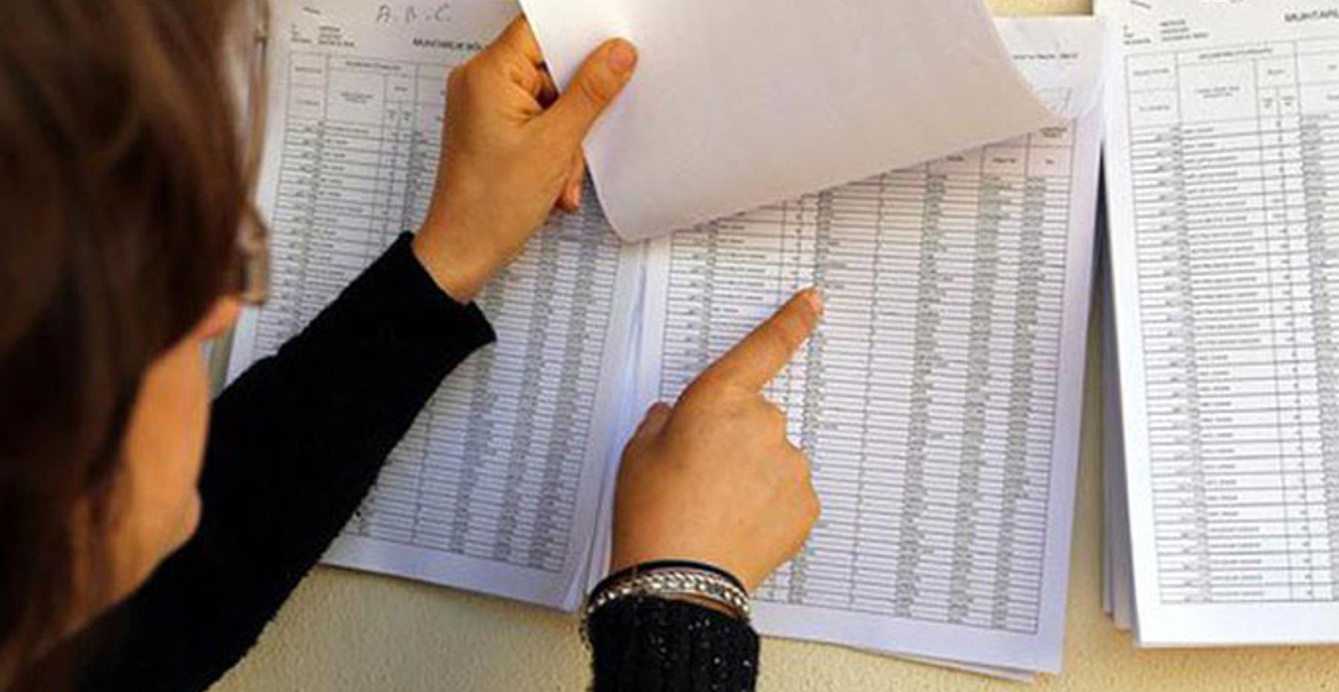 Seçmen listeleri askıda Seçmen listeleri askıda