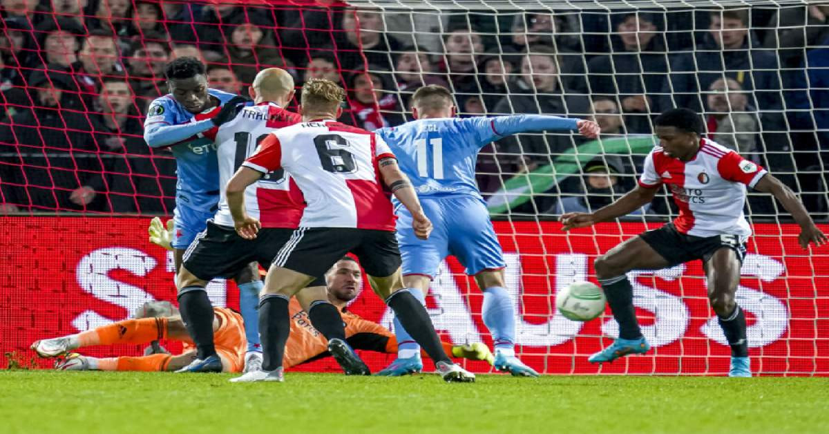 Slavia Prag Feyenord maçı