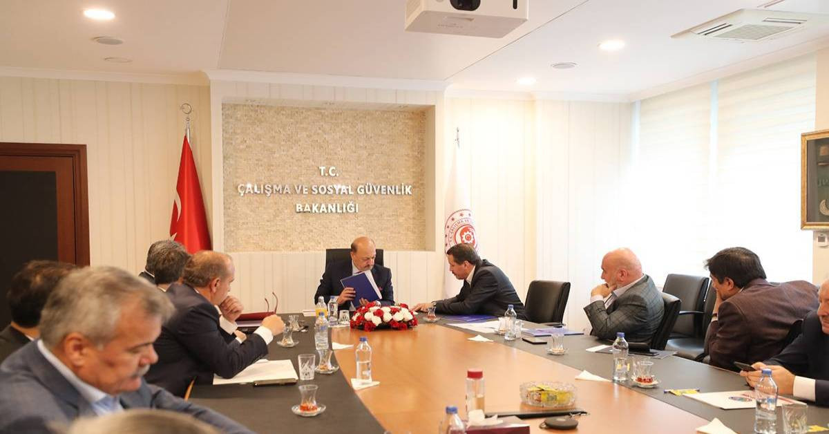 Sözleşmeli personel kadroya Sözleşmeli personel kadroya