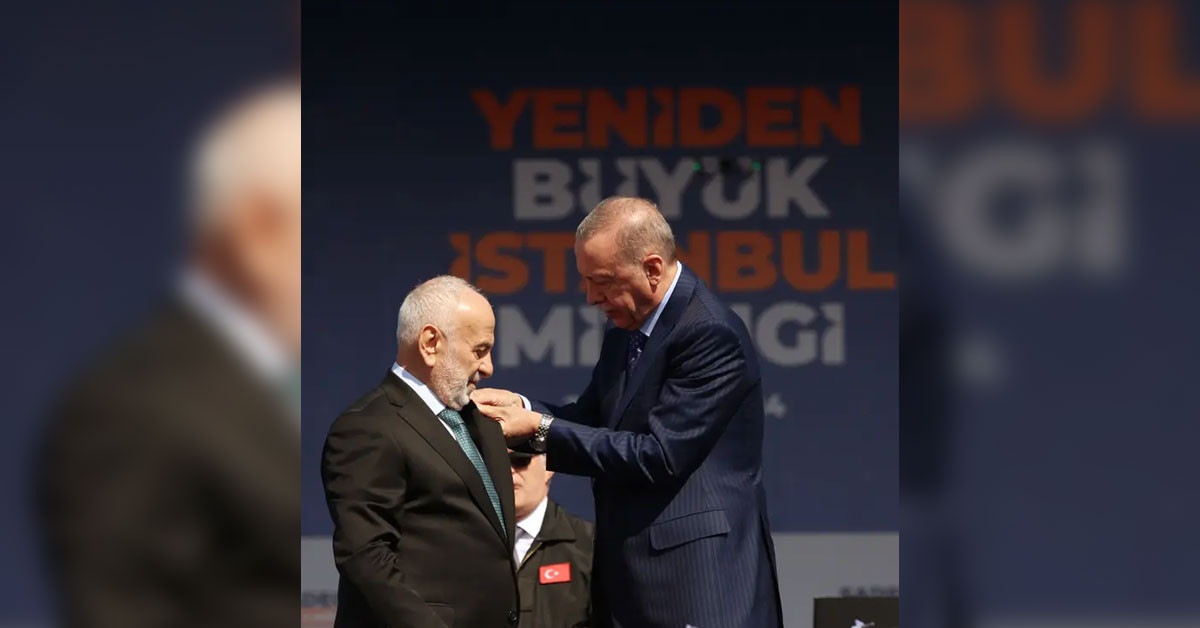 Suat Pamukçu, Yeniden Refah Partisi'nden istifa ederek, AK Parti’ye katıldı.