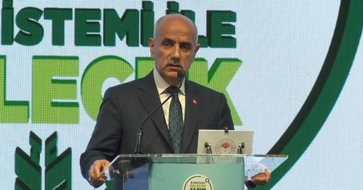 Tarım ve Orman Bakanı Vahit Kirişçi, tarım sektörünün de en az savunma sanayi kadar önemli bir sektör olduğuna vurgu yaparak, Tarım ve Orman Bakanı Vahit Kirişçi, tarım sektörünün de en az savunma sanayi kadar önemli bir sektör olduğuna vurgu yaparak,