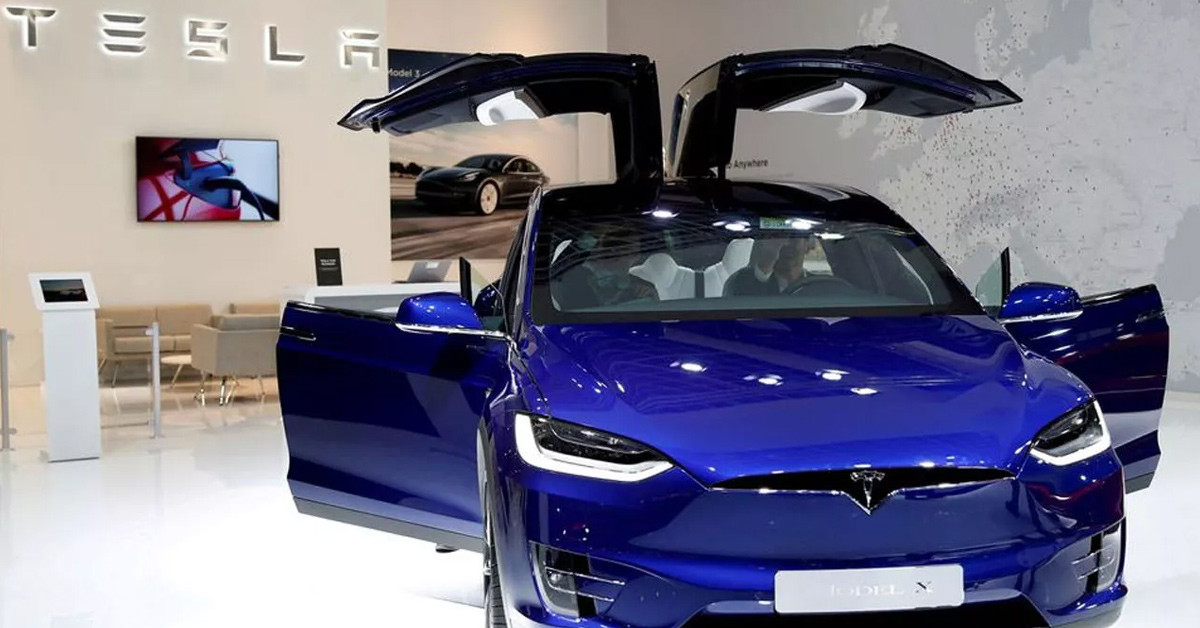 Tesla indirime gitti