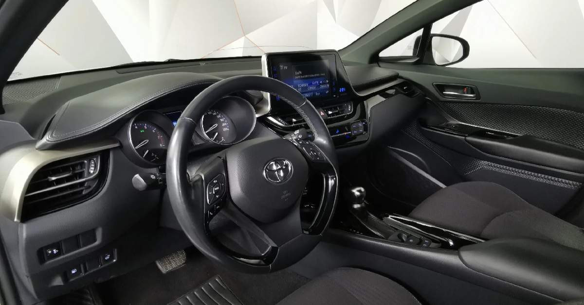 Toyota C-HR-1