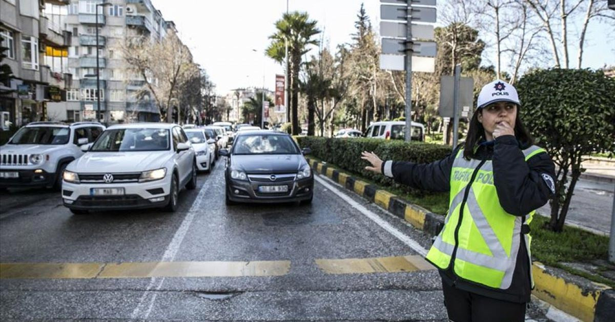 Trafikte seyretmelerine müsaade edilmeyecek Trafikte seyretmelerine müsaade edilmeyecek
