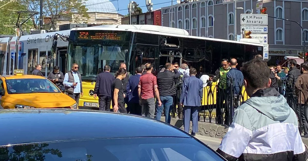 Tramvayla İETT Otobüsü Çarpıştı!