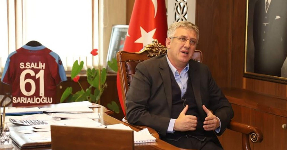 Türkiye dün seçime gitmesiyle birlikte çok ilginç bilgilere de ulaşıldı. 150 yıldır Trabzon’un Of ilçesini aynı aileden çıkan adaylar kazanıyor. 44 bin 527 nüfuslu ilçede belediye başkanı isimleri değişse de belediye başkanlarının soyadları hep 'Saral veya Sarıalioğlu' oldu.