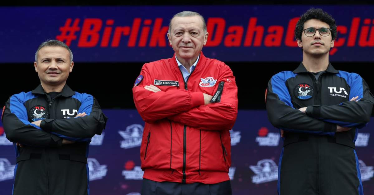 Türkiye İlk Uzay Yolcuları Türkiye İlk Uzay Yolcuları
