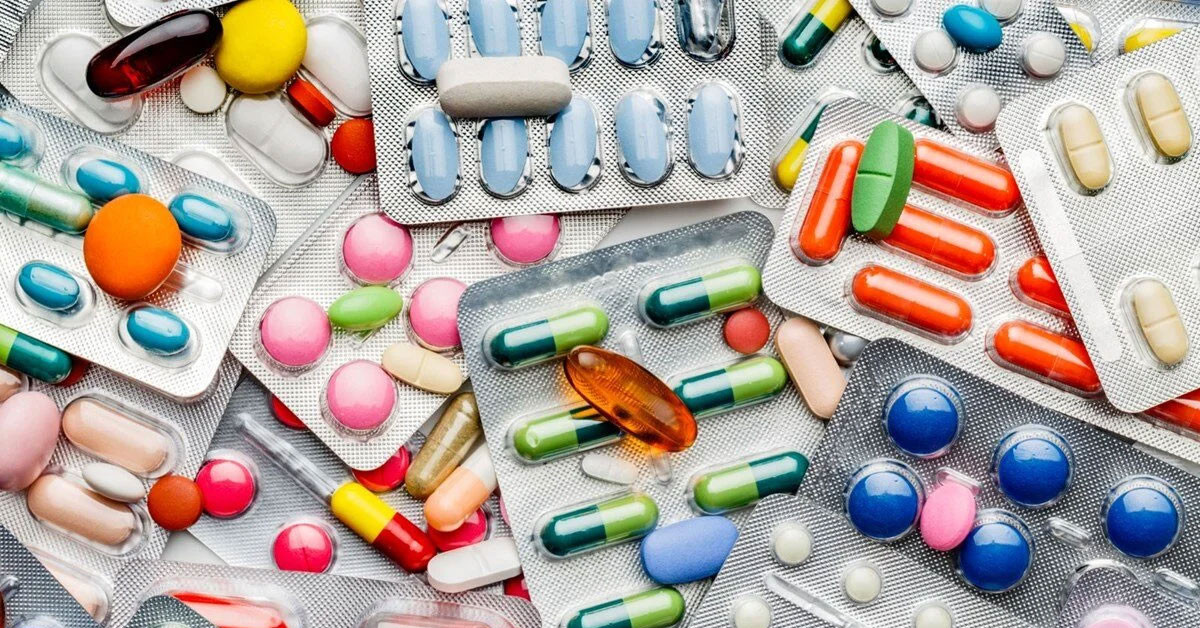 Türkiye’de en önemli ilaç firmalarına Rekabet Kurulu’ndan ceza yağdı. GlaxoSmithKline ve Abdi İbrahim ile görüşmeler yapıldı ve uzlaşma sonucu toplam 217 milyon 685 bin 540 lira idari para cezası uygulanması kararı alındı.
