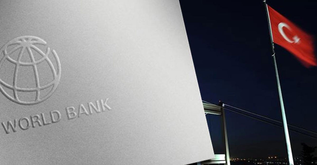Türkiye’ye 18 milyar dolarlık paket desteği Dünya Bankası’ndan geldi. Paketin ‘‘Ülke İş Birliği Çerçevesi (CPF)’’ kapsamında yapıldığı belirtilirken, ekonomi ve kalkınmada katkı sağlayacağı vurgulandı.