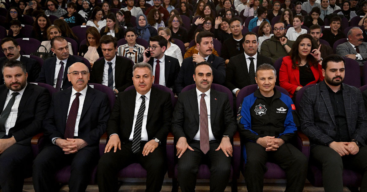 TÜRKSAT 6A için geri sayım başladı. Gelecek dönem 3-4 ay içerisinde TÜRKSAT 6A'yı uzaya gönderilmesi bekleniyor. TÜRKSAT 6A için geri sayım başladı. Gelecek dönem 3-4 ay içerisinde TÜRKSAT 6A'yı uzaya gönderilmesi bekleniyor.