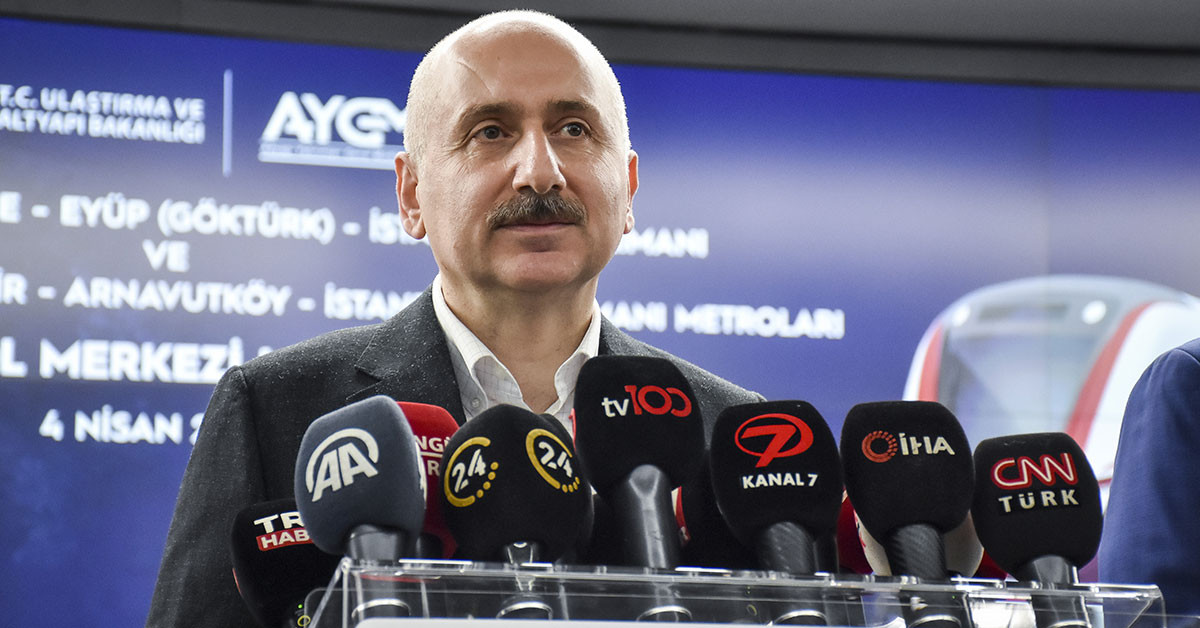 Ulaştırma ve Altyapı Bakanı Adil Karaismailoğlu Ulaştırma ve Altyapı Bakanı Adil Karaismailoğlu
