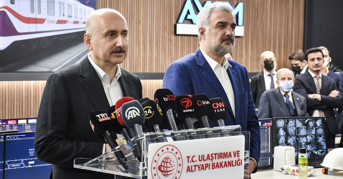 Ulaştırma ve Altyapı Bakanı Adil Karaismailoğlu Ulaştırma ve Altyapı Bakanı Adil Karaismailoğlu