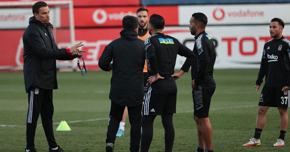 Ünlü yorumcudan Valerien Ismael hakkında dikkat çeken açıklamalar geldi.
