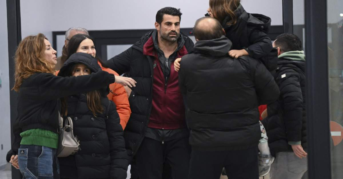 Volkan Demirel Depremzede Çocuklar