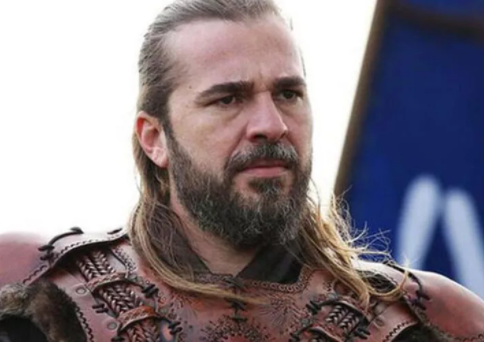 engin altan düzyatan korona oldu